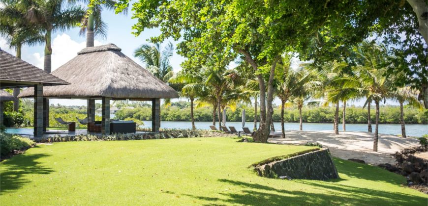 Four Seasons Luxury Villa