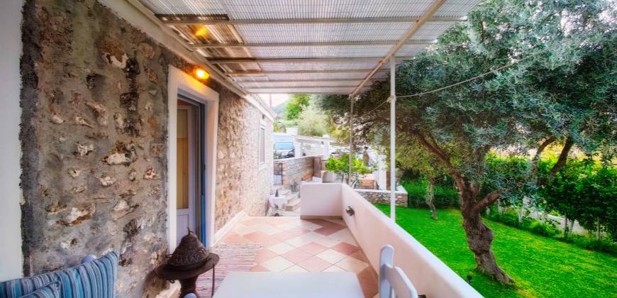 One Villa & Two Guesthouses Spetses