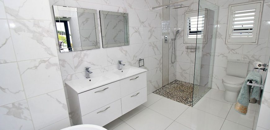 4 Bedroom House Hageland Estate Somerset West